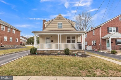 2422 Chestnut Ave, Ardmore, PA 19003 - photo 2