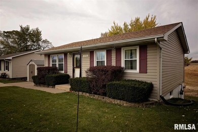 1120 Emerald Dr, Davenport, IA 52804 - photo 3