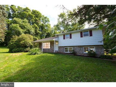 498 Saylors Mill Rd, Spring City, PA 19475 - photo 2