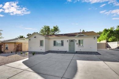 1616 Chapman Dr, Las Vegas, NV 89104 - photo 4