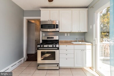 910 Nichols Dr, Laurel, MD 20707 - photo 3