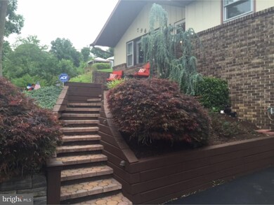 796 Fairmont Ave, Mohnton, PA 19540 - photo 3