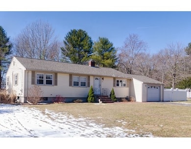 96 Twin Fawn Dr, Hanover, MA 02339 - photo 2