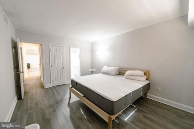 53 Skyhill Rd unit 104, Alexandria, VA 22314 - photo 5