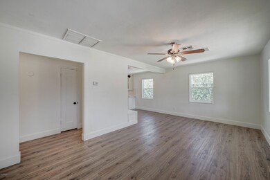 314 E Whitton Ave-5