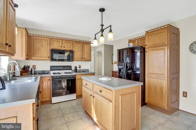 5315 Board Rd, Mount Wolf, PA 17347 - photo 7