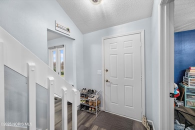 9 Meadowpond Dr, Perrysburg, OH 43551 - photo 5