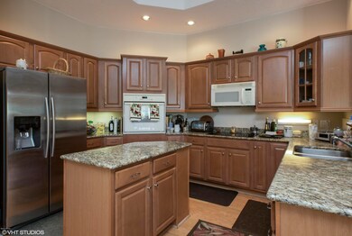 06_3OscelotCt_5_Kitchen_HiRes