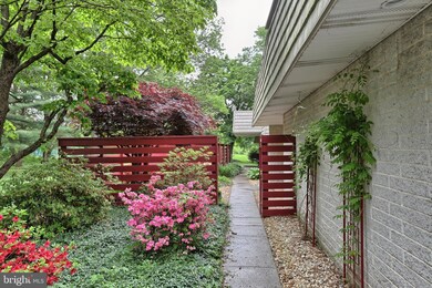 1004 E Walnut St, Palmyra, PA 17078 - photo 2