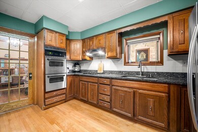 unlisted-address, Berwyn, IL 60402 - photo 7