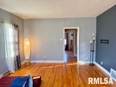 2918 Pershing Blvd, Clinton, IA 52732 - photo 3