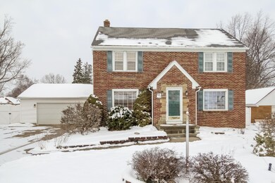 004-Front_View-2322694-medium