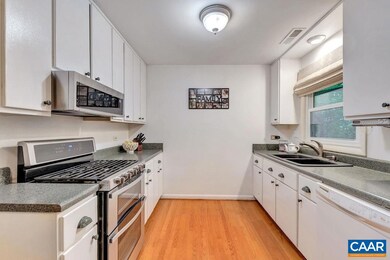 114 Commonwealth Cir, Charlottesville, VA 22901 - photo 7