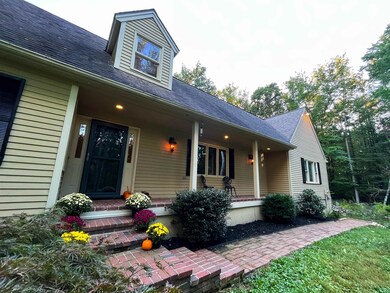 6 Cushing Rd, Newmarket, NH 03857 - photo 2