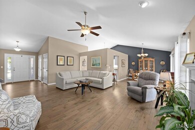 905 Coreopsis Ct, O Fallon, IL 62269 - photo 7