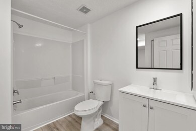 12537 Laurel Grove Place, Germantown, MD 20874 - photo 4