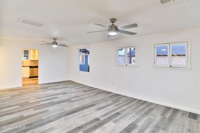 Living Room (3) 5