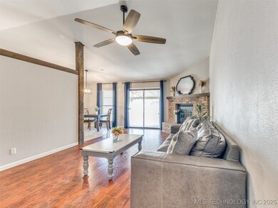 400 E Waco St, Broken Arrow, OK 74011 - photo 5