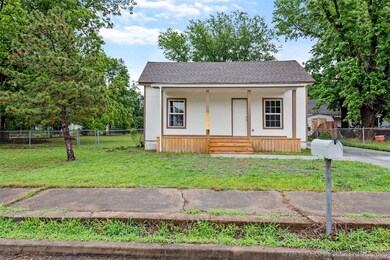 109 N Orphan St, Pryor, OK 74361 - photo 3