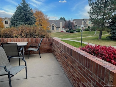 Another view of courtyard from patio