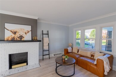 2227 Cranston Rd, University Heights, OH 44118 - photo 5