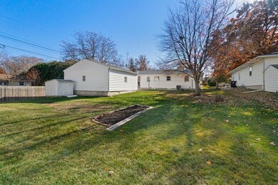 1311 W 5th St, Cedar Falls, IA 50613 - photo 5