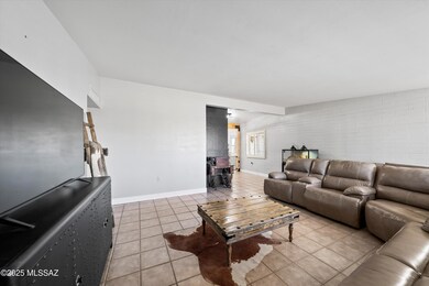 07-Living Area