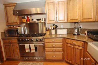 Glazed Mable Cabinetry