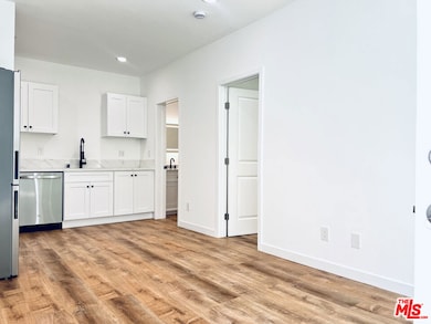 938 W Glenoaks Blvd unit B, Glendale, CA 91202 - photo 6