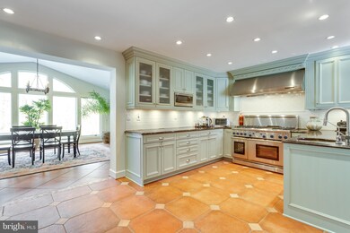 6812 Lupine Ln, McLean, VA 22101 - photo 5