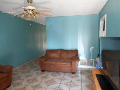 1025 & 1027 W Hendrix St, Rogers, AR 72756 - photo 2