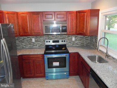 111 Plumtree Ln, Willingboro, NJ 08046 - photo 7