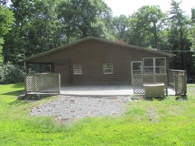 1646 Erie Ct, Effort, PA 18330 - photo 2