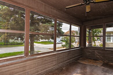 428 W Ridgeland Ave, Waukegan, IL 60085 - photo 7
