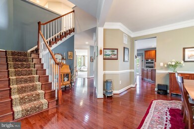 5801 Arnet St, Falls Church, VA 22041 - photo 3