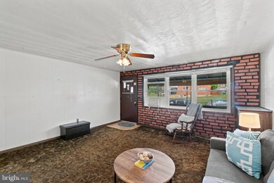 4463 Norfen Rd, Halethorpe, MD 21227 - photo 7