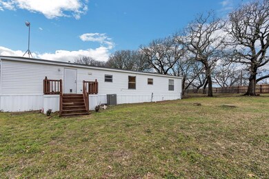 101 Fair Haven Ln, Springtown, TX 76082 - photo 2