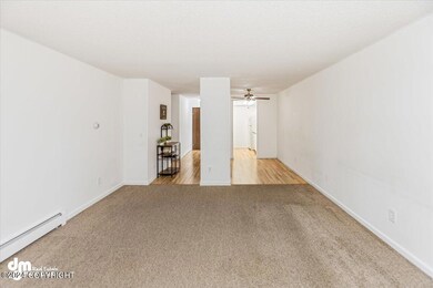 05-Living Room_IMG_6457_SSW-2