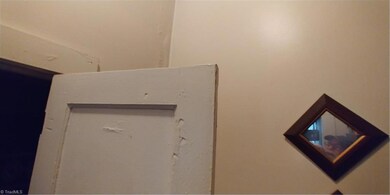 511 East St, Reidsville, NC 27320 - photo 4