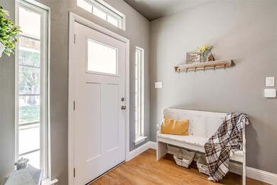 402 Blakney St, Cleburne, TX 76031 - photo 2