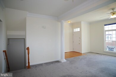 25828 Kirkwood Square, Chantilly, VA 20152 - photo 5