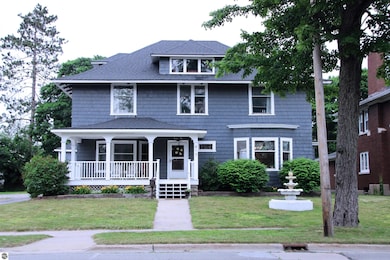 617 E Division St, Cadillac, MI 49601 - photo 6