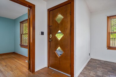 1108 E Market St, Johnson City, TN 37601 - photo 4