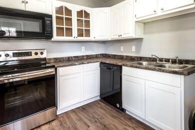 1672 Westbrook Dr, Columbus, OH 43223 - photo 6