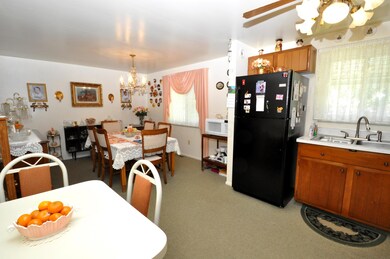 KitchenDining Room