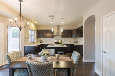 FULL KITCHEN2