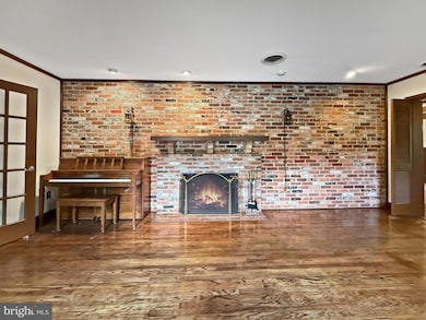 17415 Astoria Ln, Silver Spring, MD 20905 - photo 7