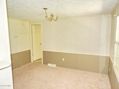 15 DINING ROOM