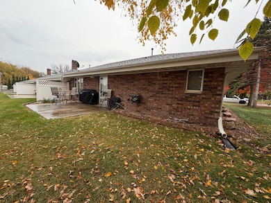 1932 Wilby Rd, Albert Lea, MN 56007 - photo 2