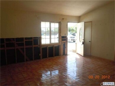 Entry to living room